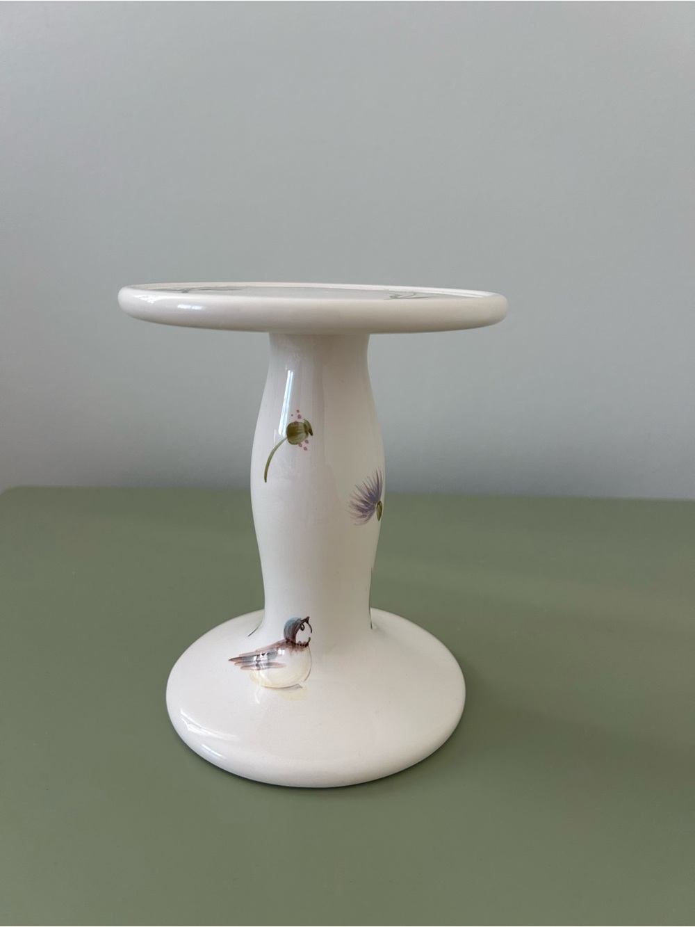 Bath and body works candle stand